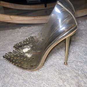 High heels beautiful gold shoes just once used size 9 no box like new